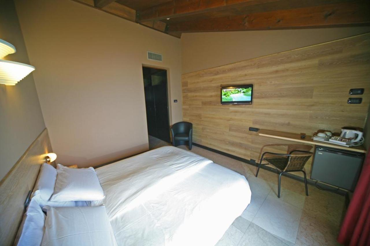 Hotel La Pauel Sirmione Luaran gambar