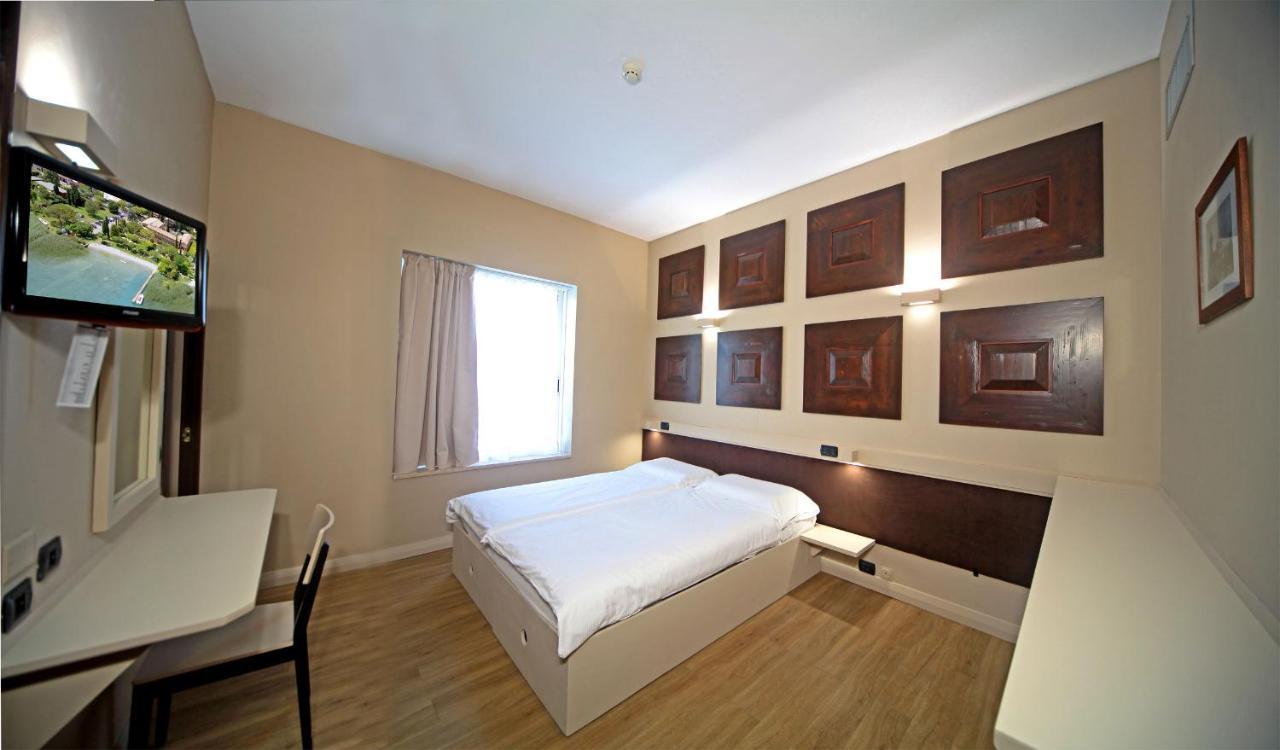 Hotel La Pauel Sirmione Luaran gambar