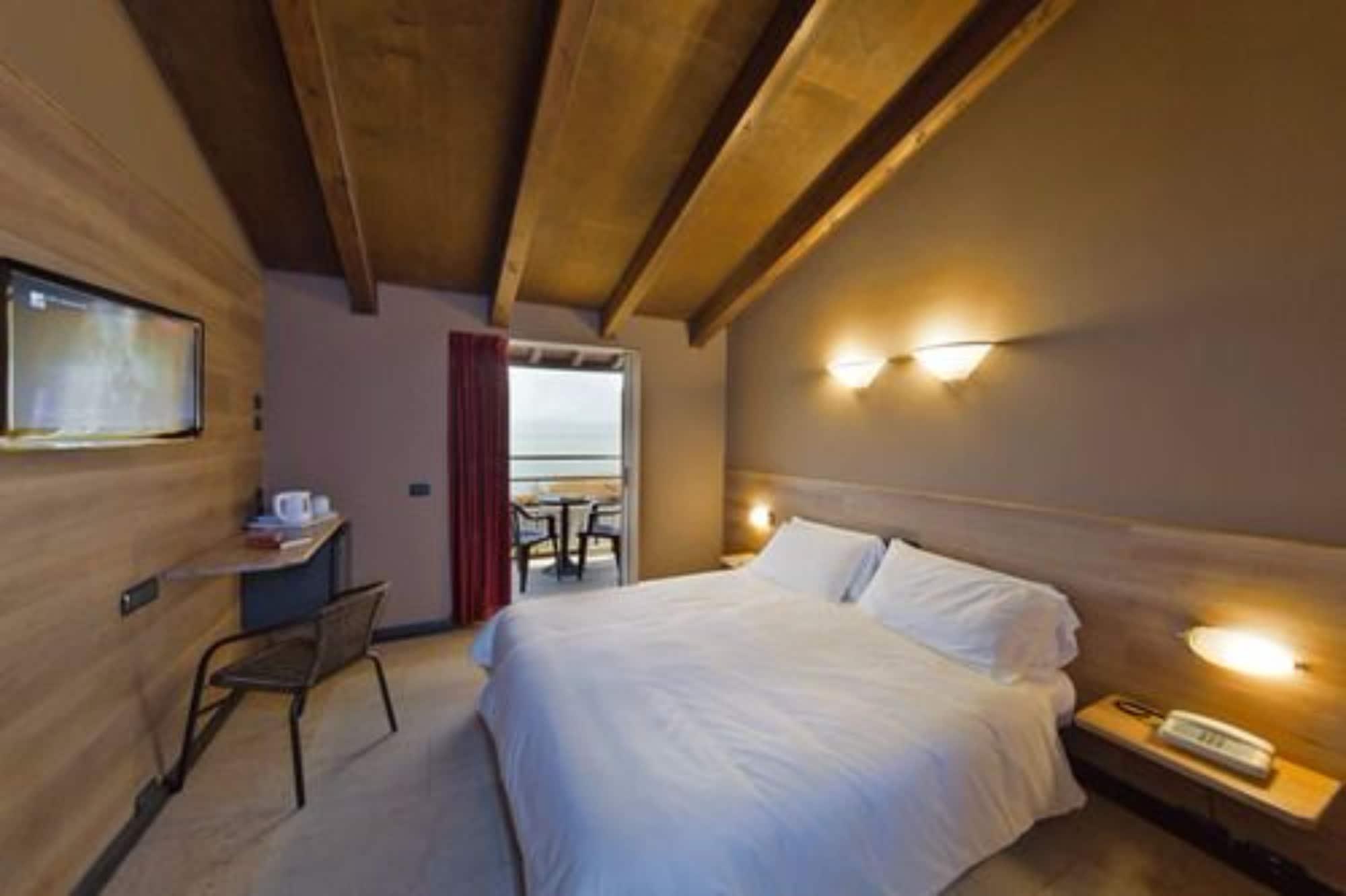 Hotel La Pauel Sirmione Luaran gambar